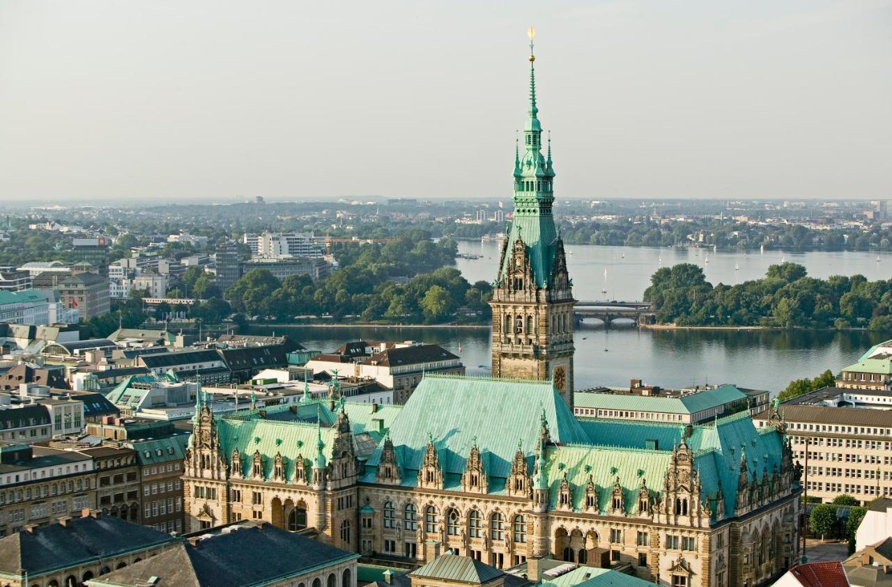 Novotel Hamburg Central Station Exteriör bild